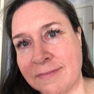 Meet your Posher, Claudine